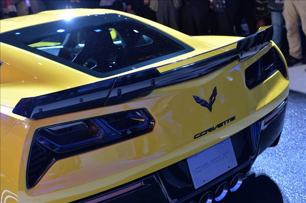 2015_Chevy _Corvette_08