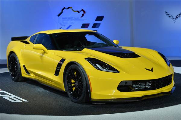 2015_Chevy _Corvette_09