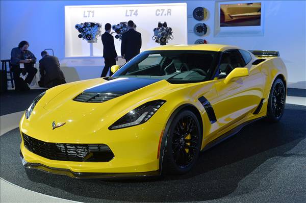 2015_Chevy _Corvette_11