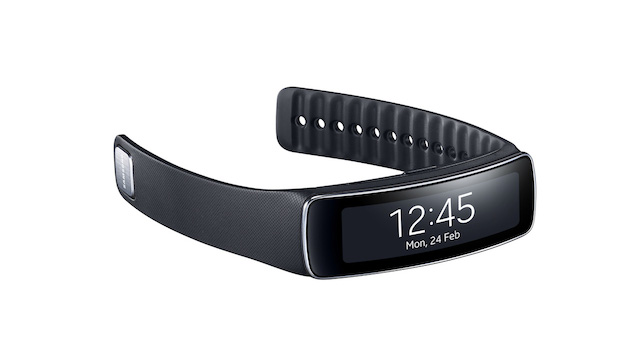 samsung-gear-fit-bileklikler-tanitildi_1